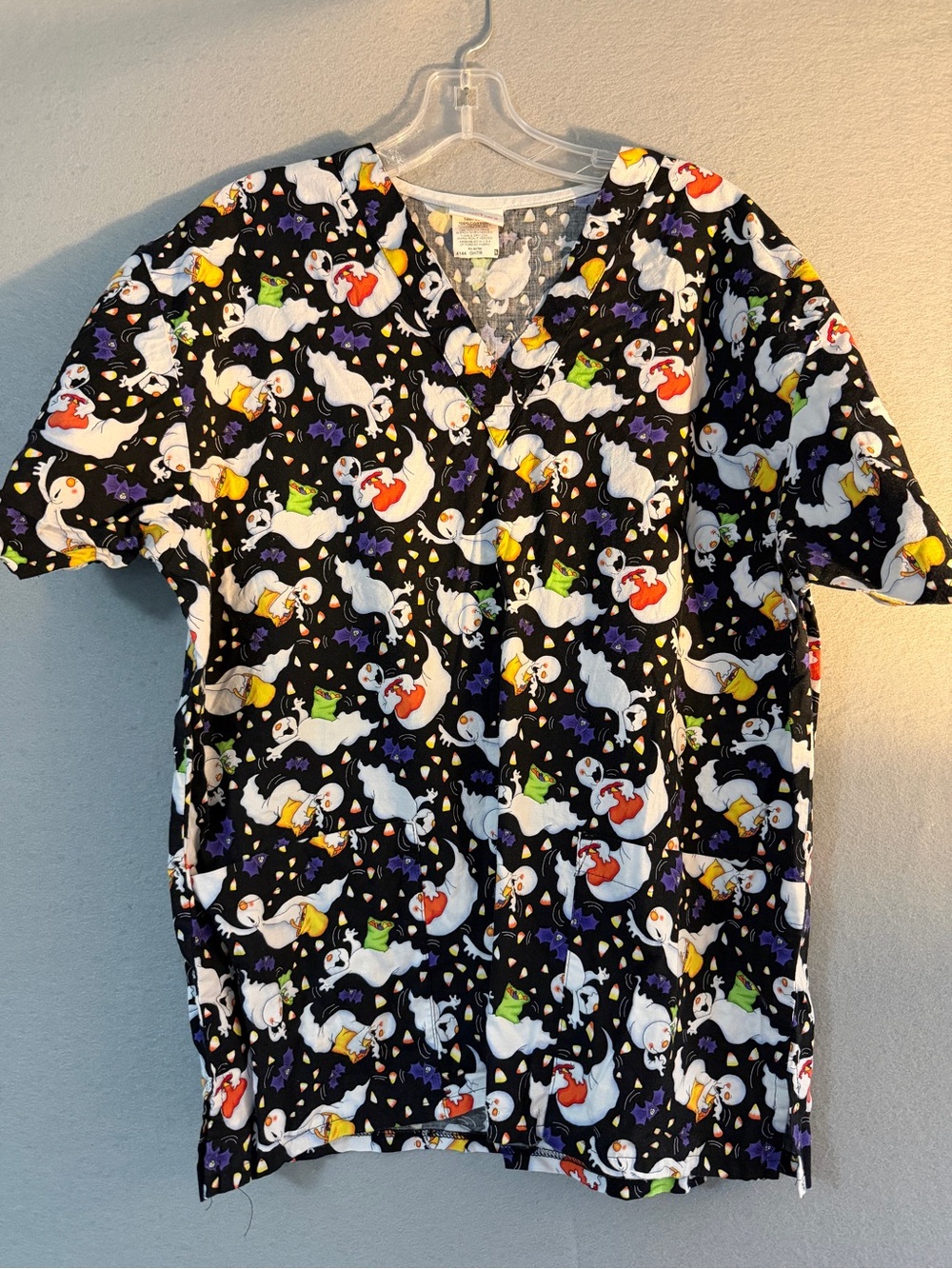 Peaches Black Ghost Print Scrub Top - Playful Halloween Pattern SZ S